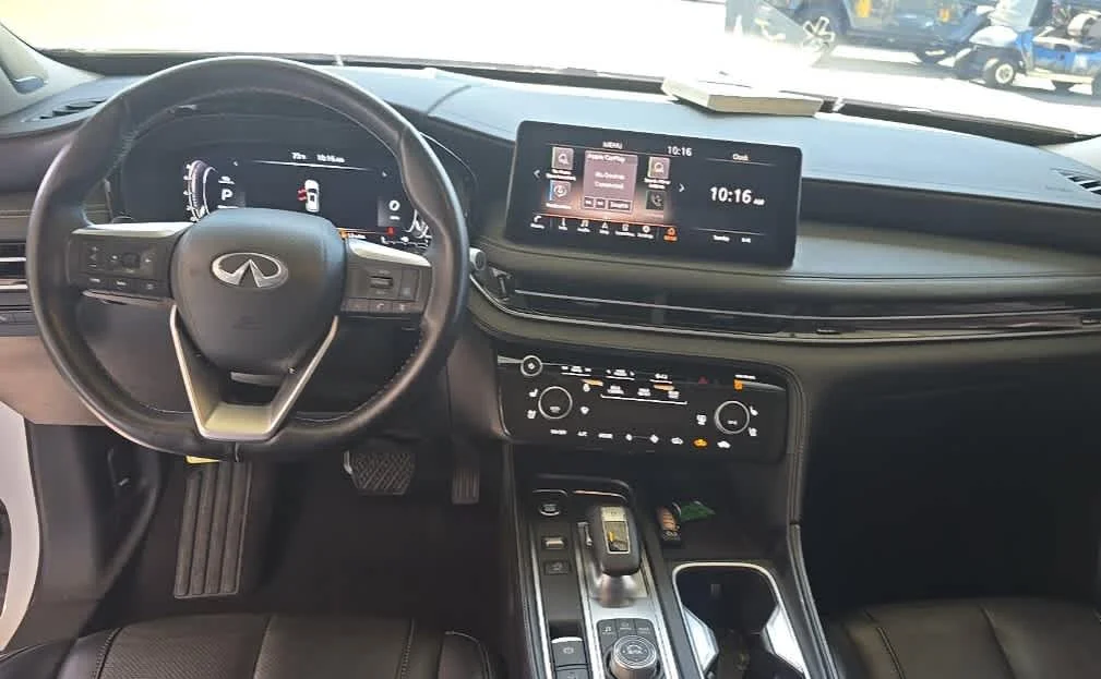 Certified Used 2023 Majestic White INFINITI SENSORY image 4