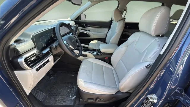 Used 2024 Blue Kia S image 19