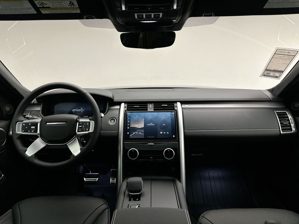 New 2026 Santorini Black Metallic Land Rover Dynamic SE image 8