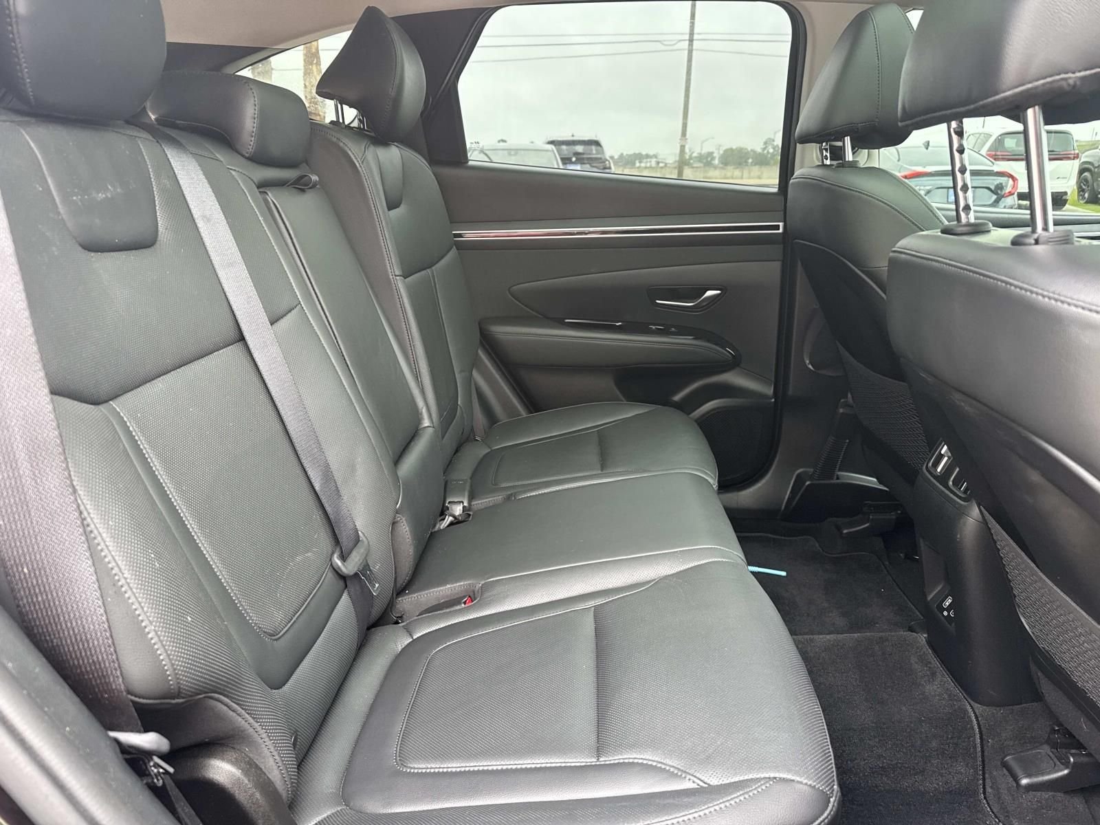 Used 2022 Black Hyundai Limited image 9