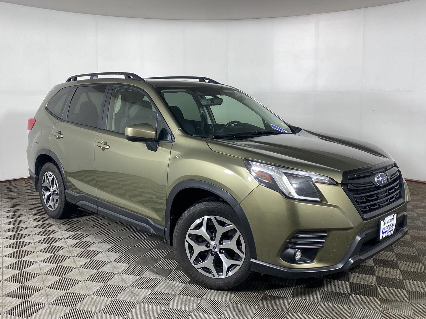 2024 Subaru Forester Premium