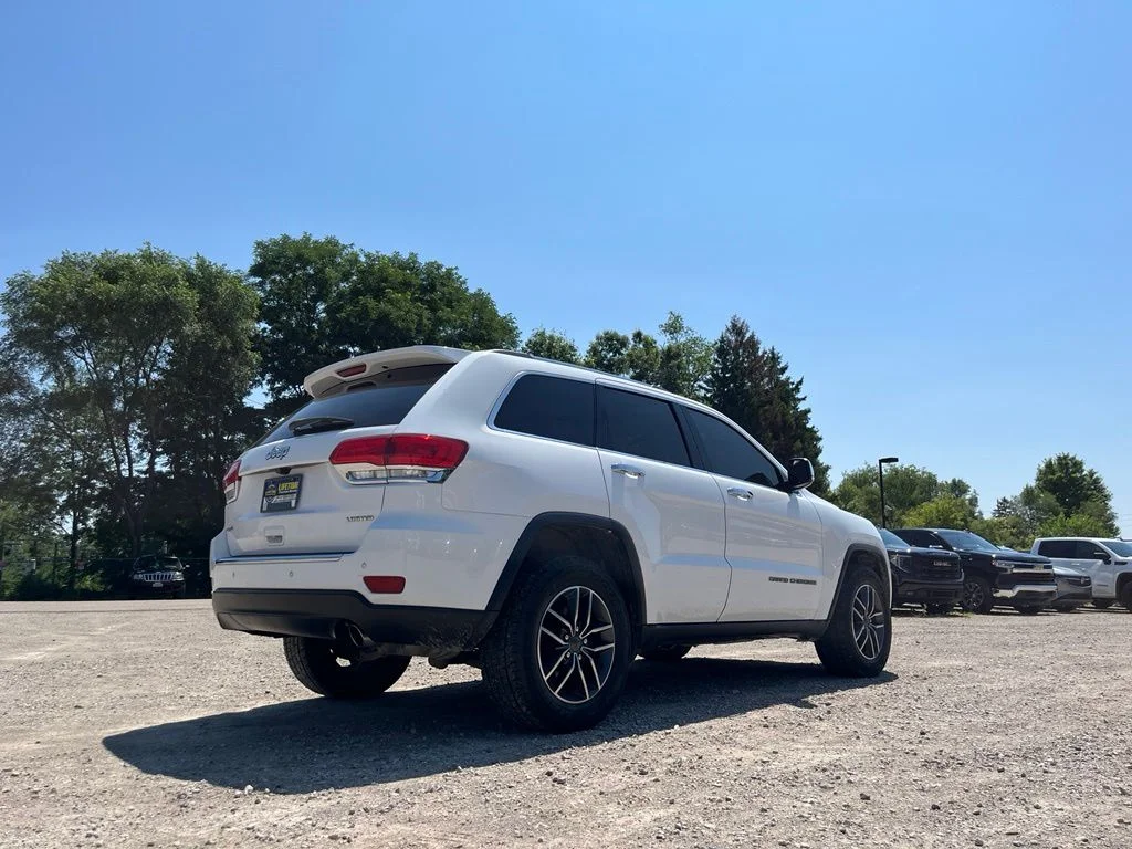 Used 2019 Bright White Clearcoat Jeep Limited image 7