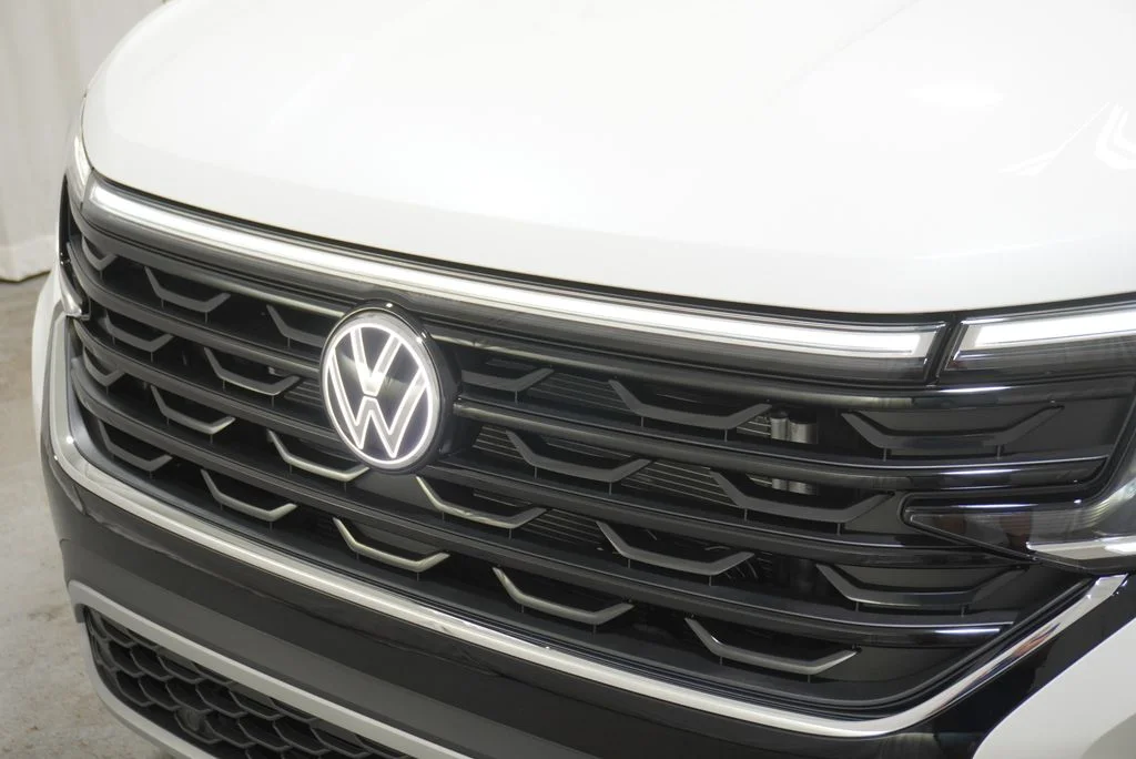 New 2026  Volkswagen SE w/Technology image 33