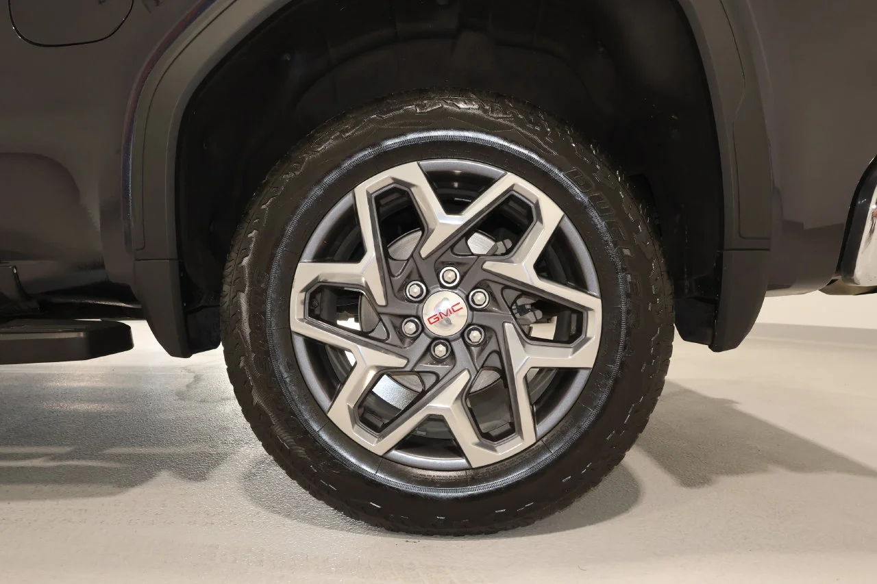 2023 GMC Sierra 1500 SLT - Photo 34