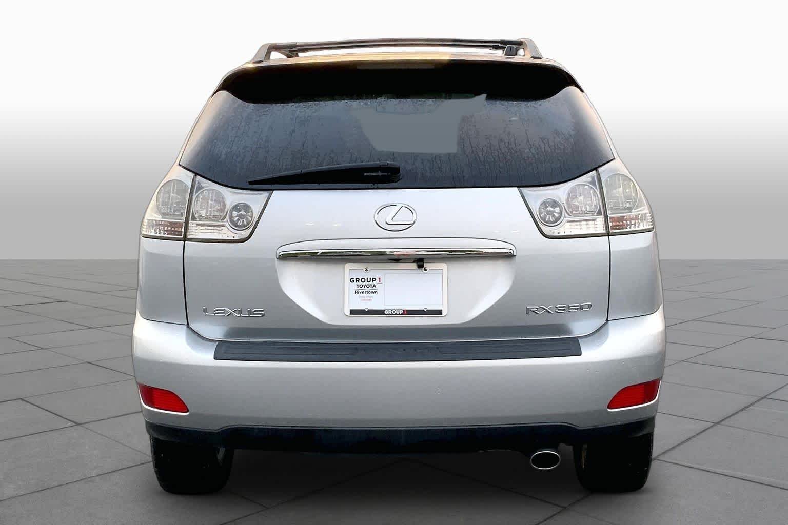 Used 2009 Classic Silver Metallic Lexus  image 4