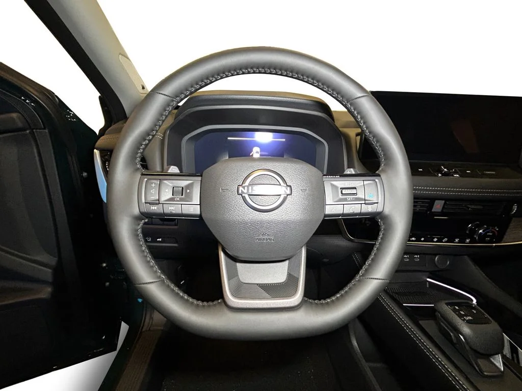 New 2026 Obsidian Nissan Platinum image 12