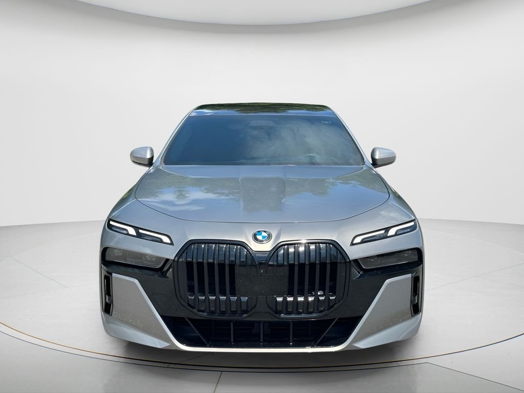 Certified Used 2023 Oxide Grey Met BMW 740i image 2