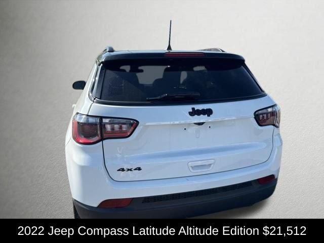 Used 2022 Bright White Clearcoat Jeep Latitude image 4