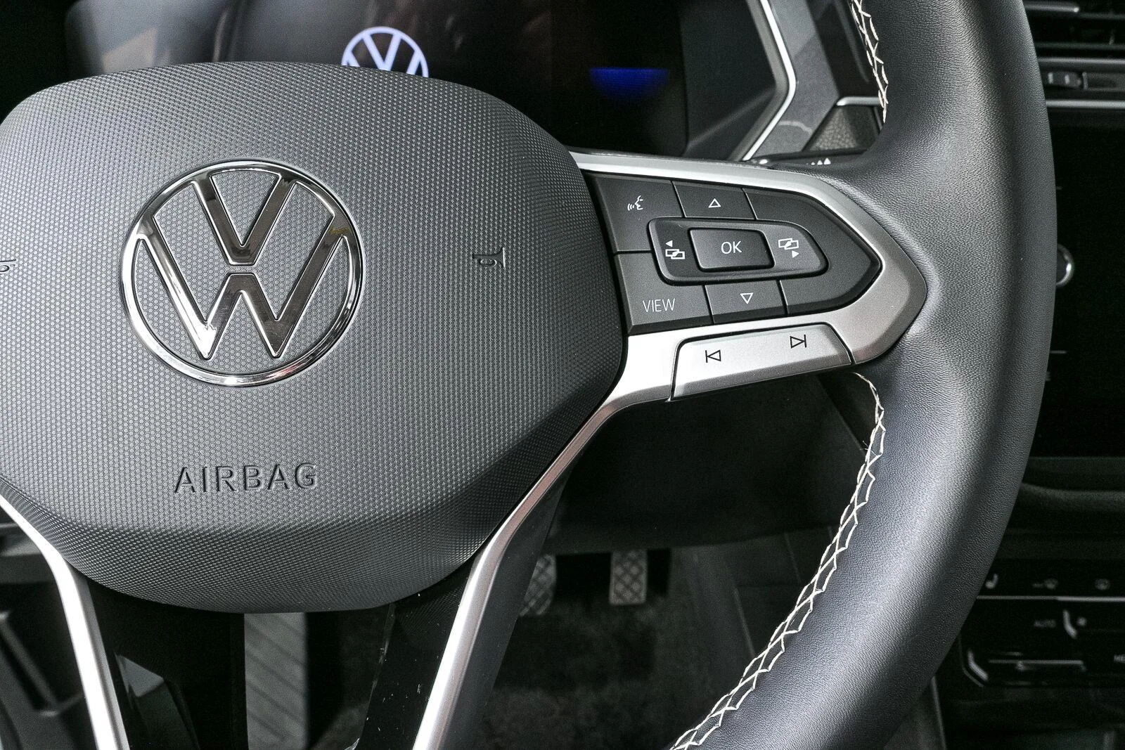 Certified Used 2023 Opal White Pearl Volkswagen SE image 17