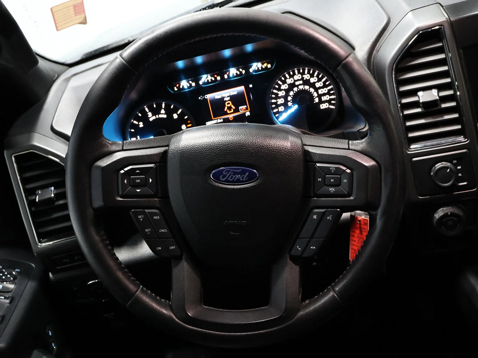 Certified Used 2018 Shadow Black Ford XLT image 34