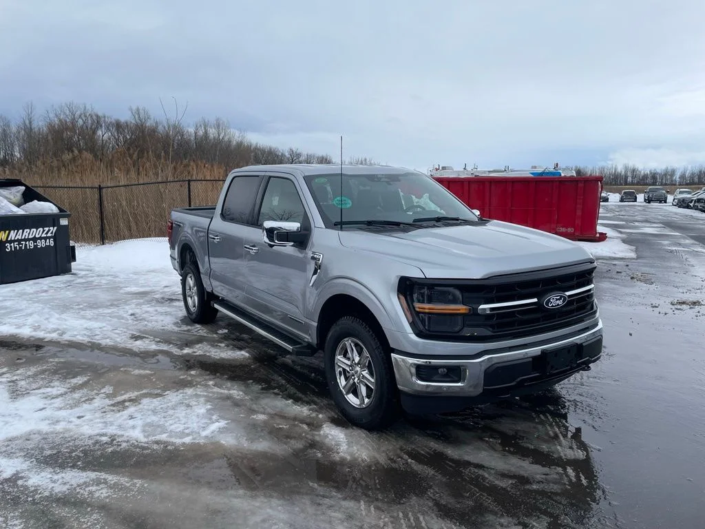 Used 2025 Silver Ford XLT image 3
