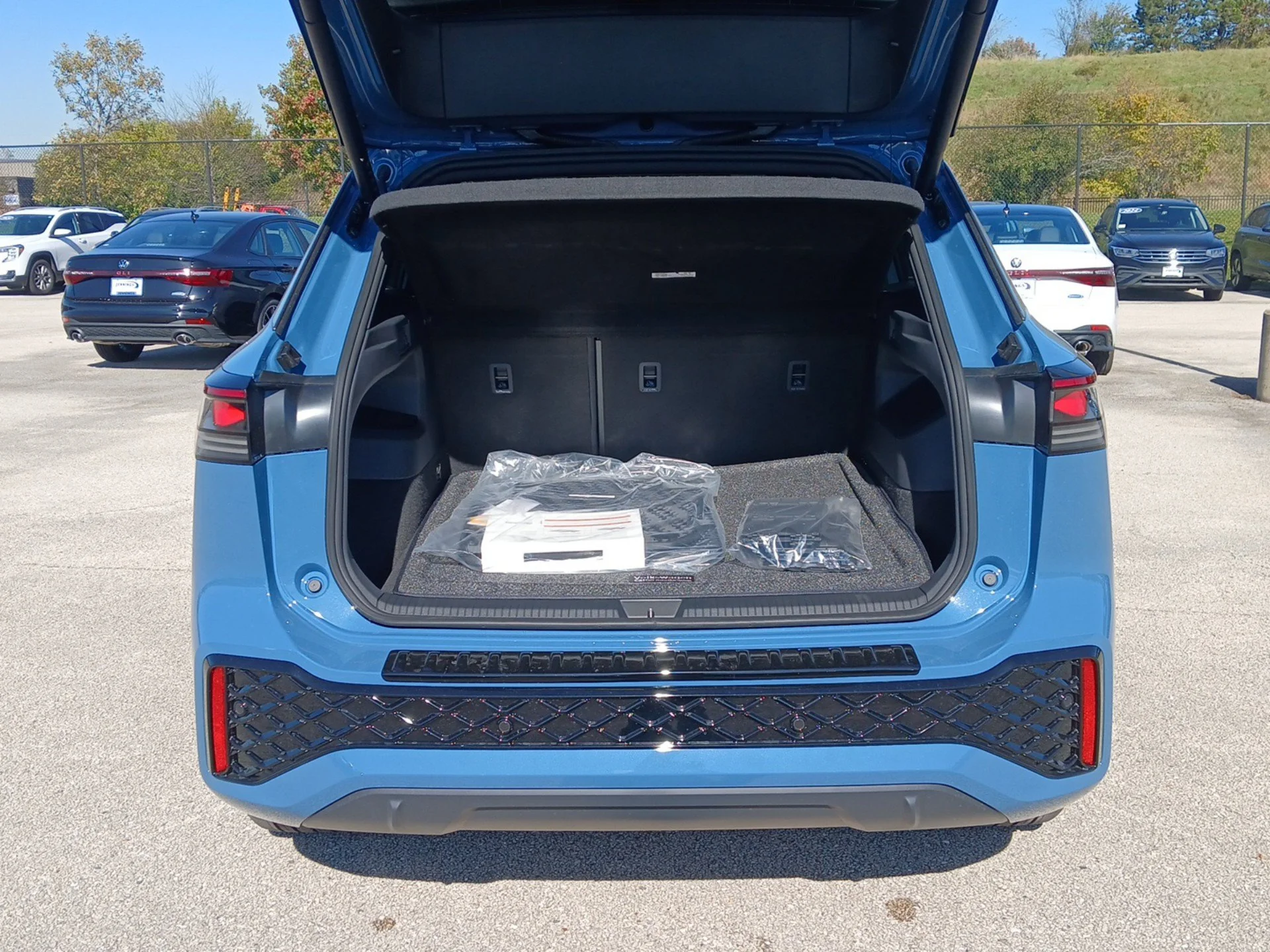 New 2026 Monterey Blue Pearl Volkswagen SEL R-Line Turbo image 24