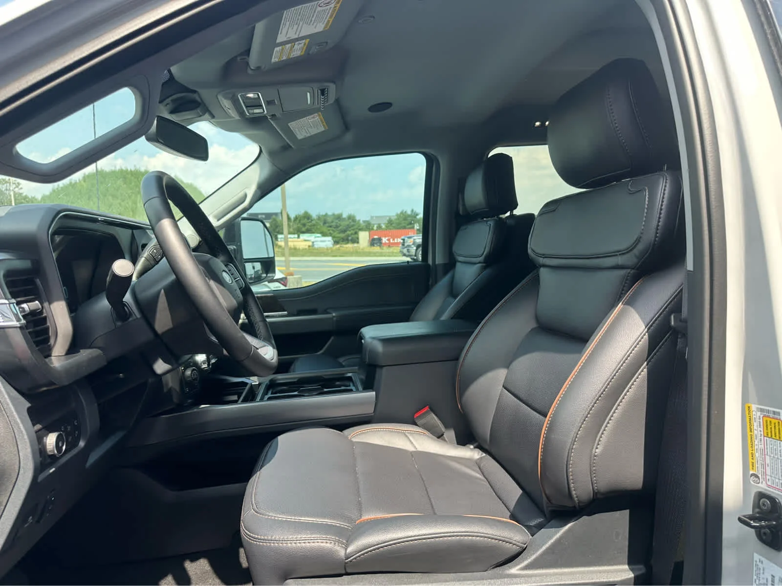 Used 2026 Avalanche Ford LARIAT image 6