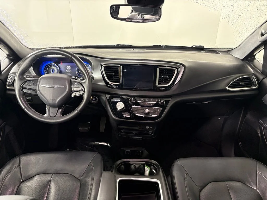 Used 2020 Black Chrysler Touring L Plus image 37