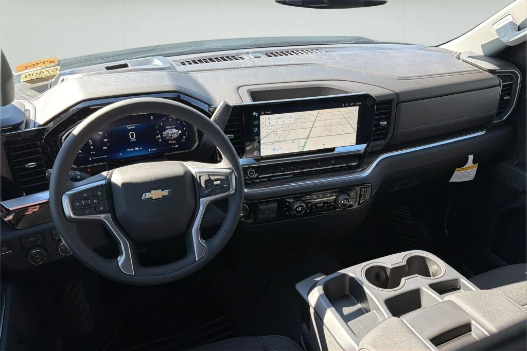 New 2026 Summit White Chevrolet LT image 21