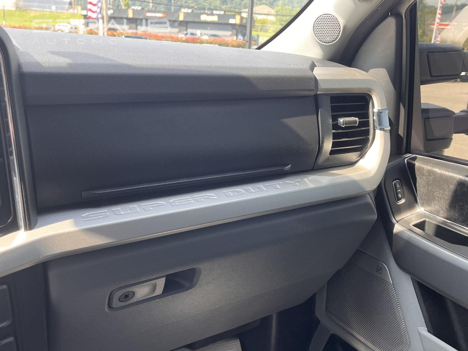 Used 2024 Agate Black Ford XLT image 31