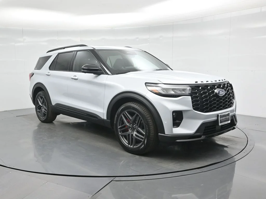 New 2026 Space White Metallic Ford ST image 55