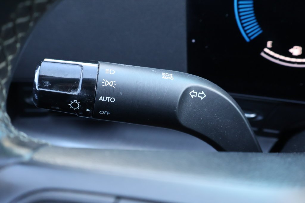 2025 Hyundai Kona SEL - Photo 19