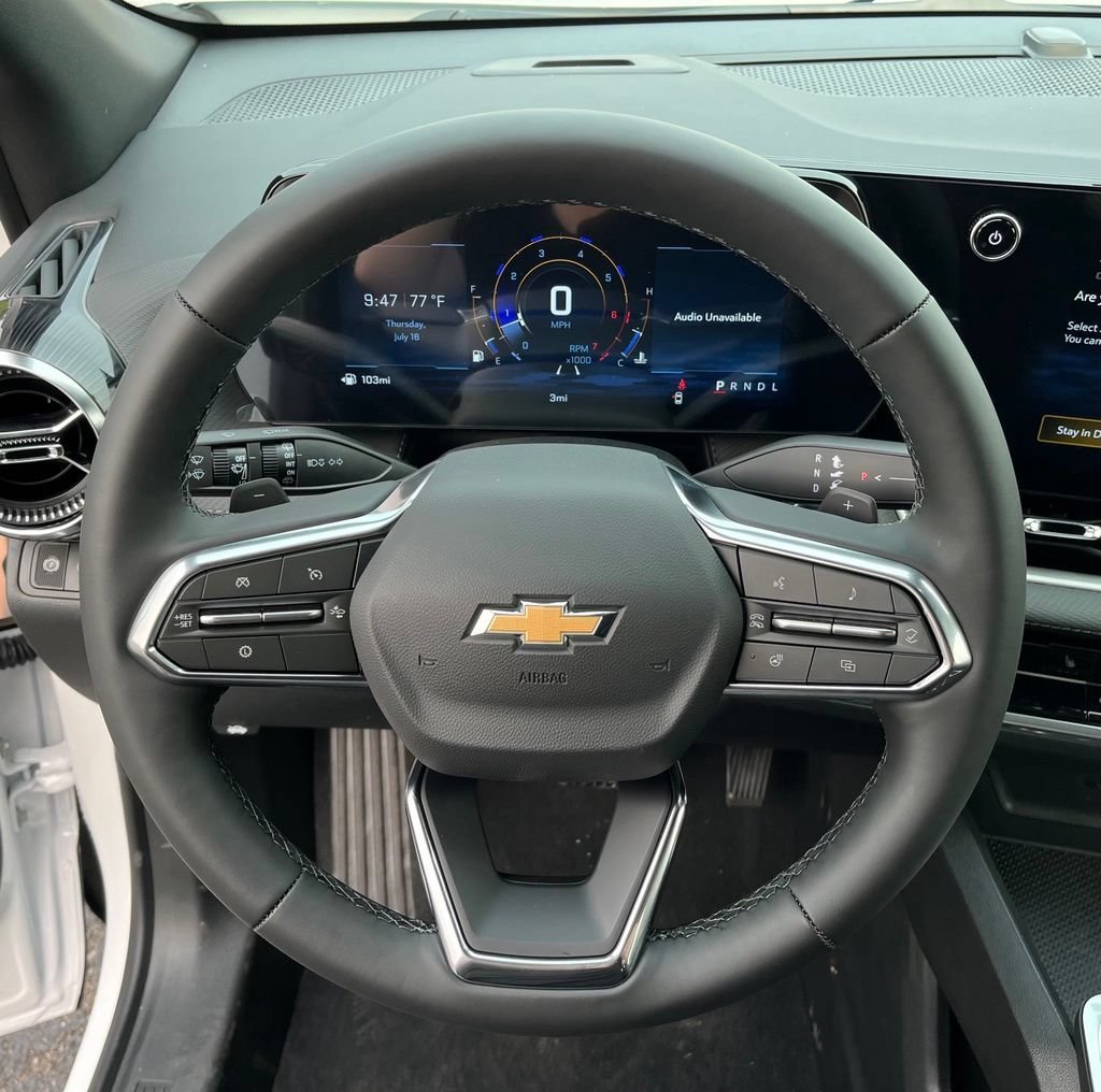 2027 Chevrolet Equinox LT - Photo 10