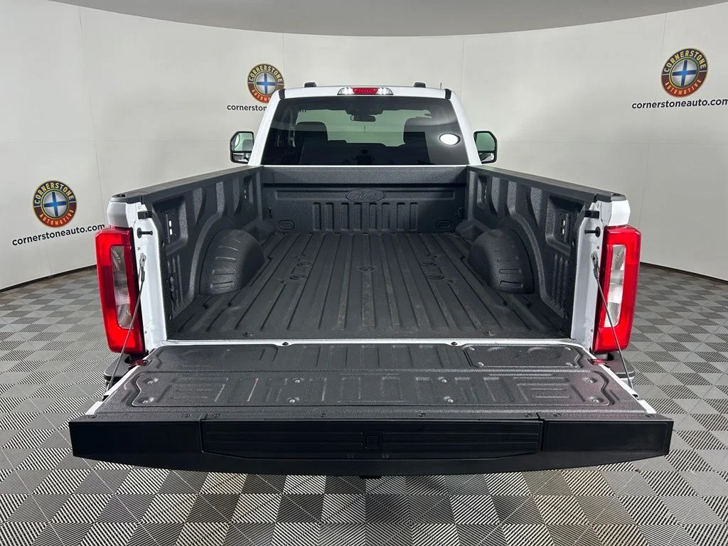 New 2026 Oxford White Ford F-250® XLT image 17