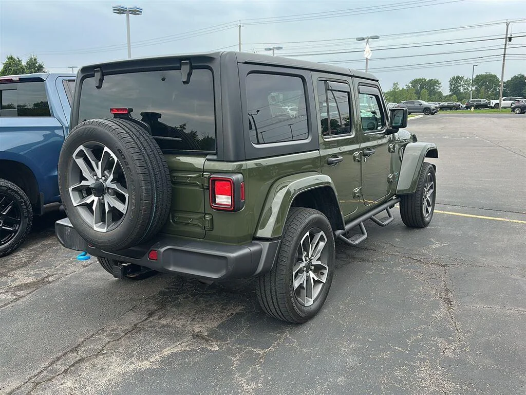 Used 2024 Sarge Green Clearcoat Jeep Sport S image 2