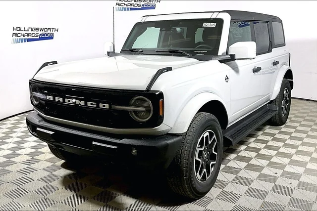 2026 Ford Bronco Outer Banks®