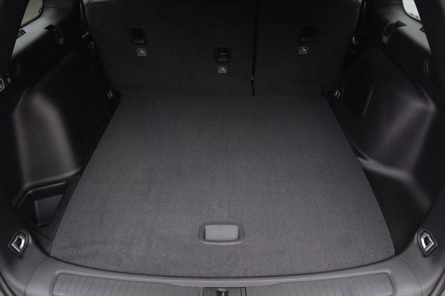 New 2026 Diamond Black Crystal Pearlcoat Jeep Limited image 36