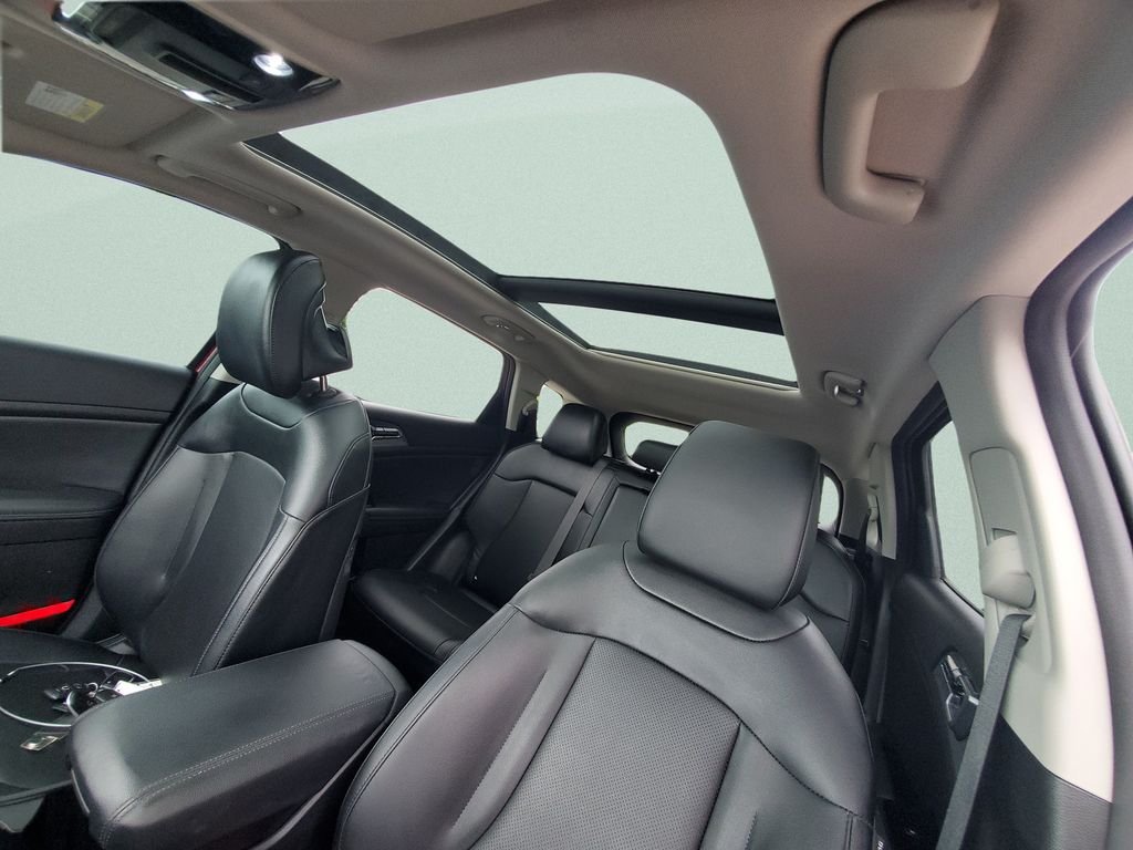 2023 Kia Sportage SX - Photo 17