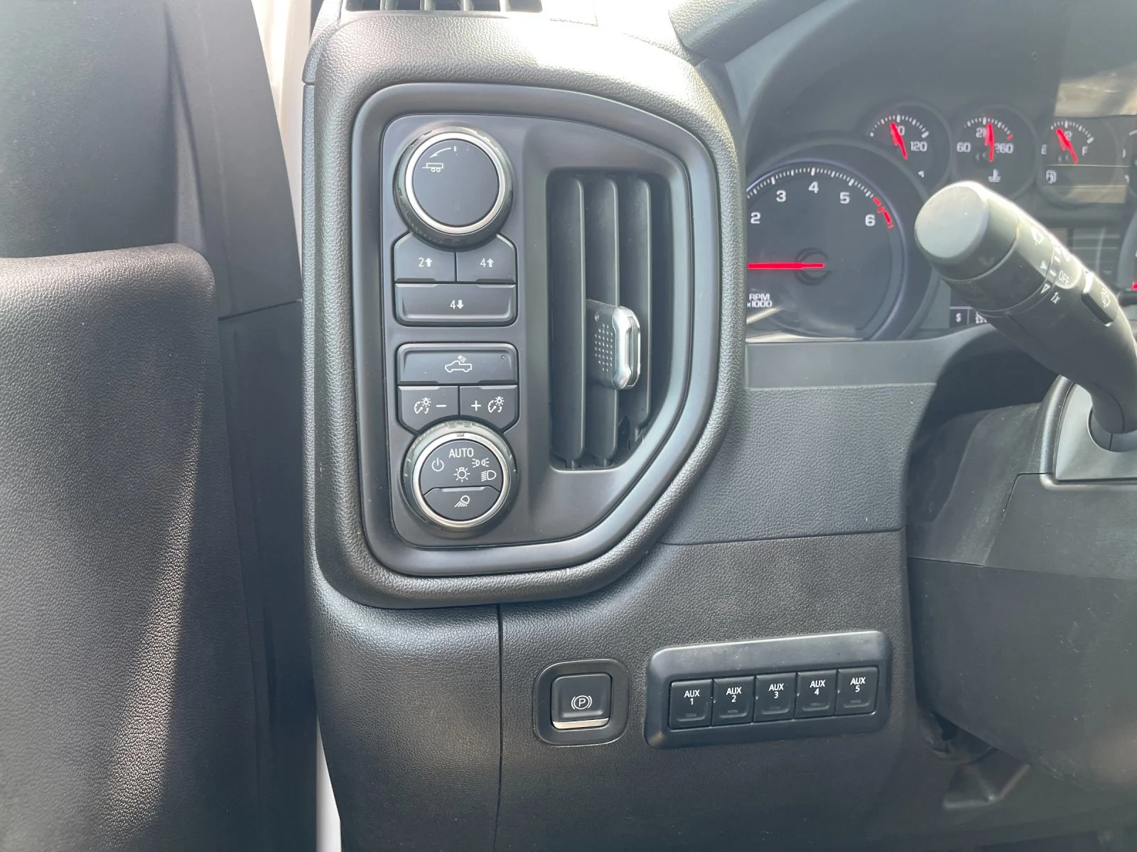 Used 2022 White Chevrolet Work Truck image 28