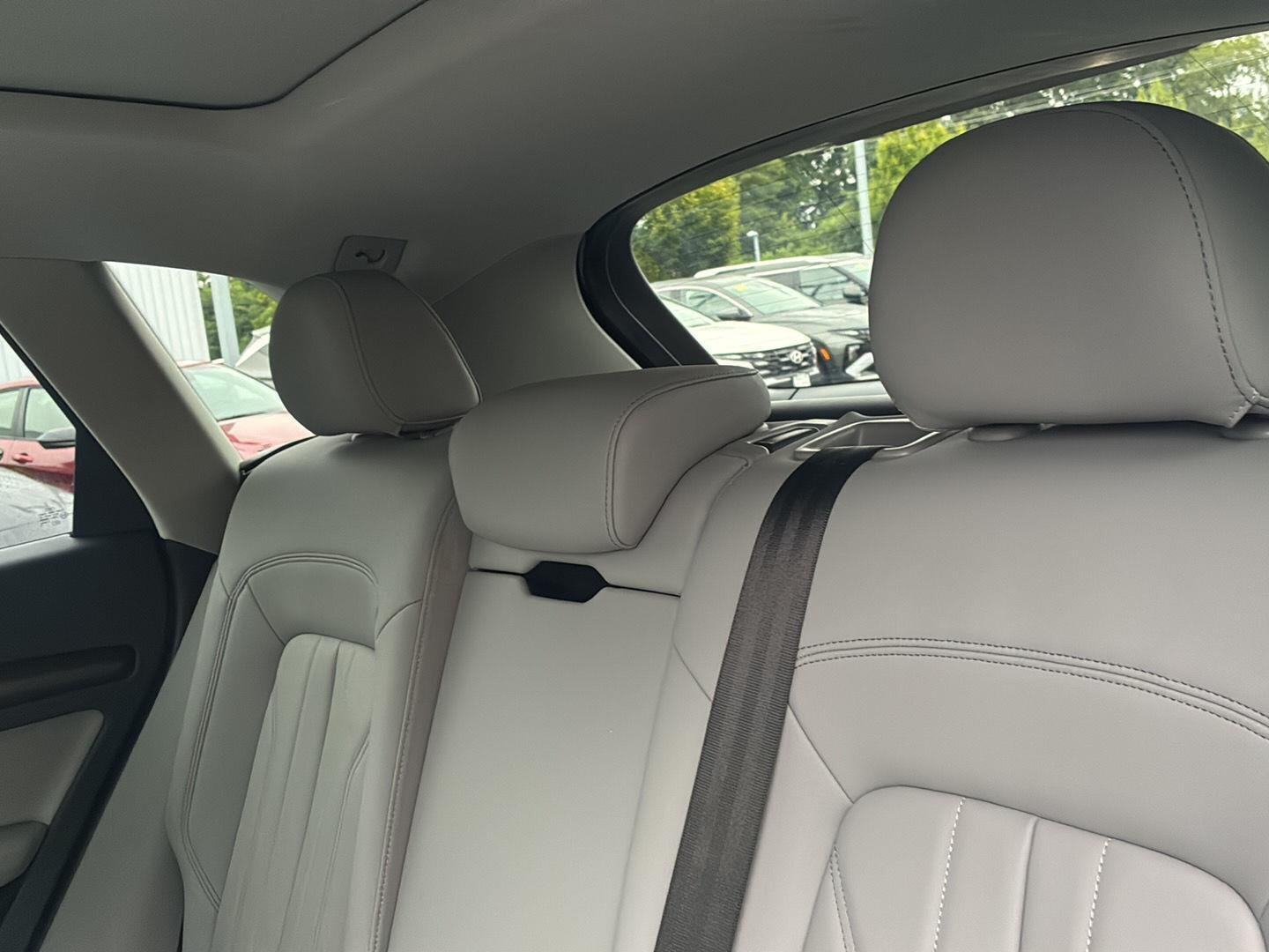 Used 2022 Glacier White Metallic Audi S line Premium image 26