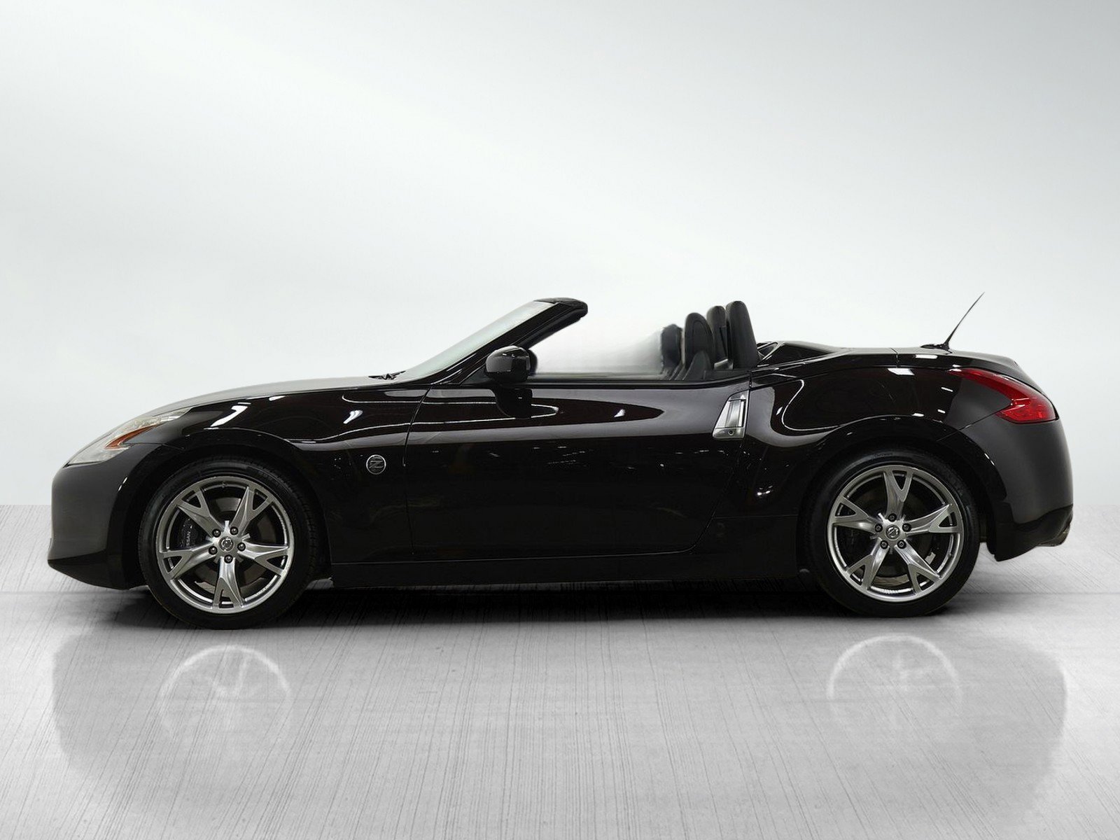 Used 2010 Nissan 370Z Touring with VIN JN1AZ4FH8AM302910 for sale in Burnsville, Minnesota