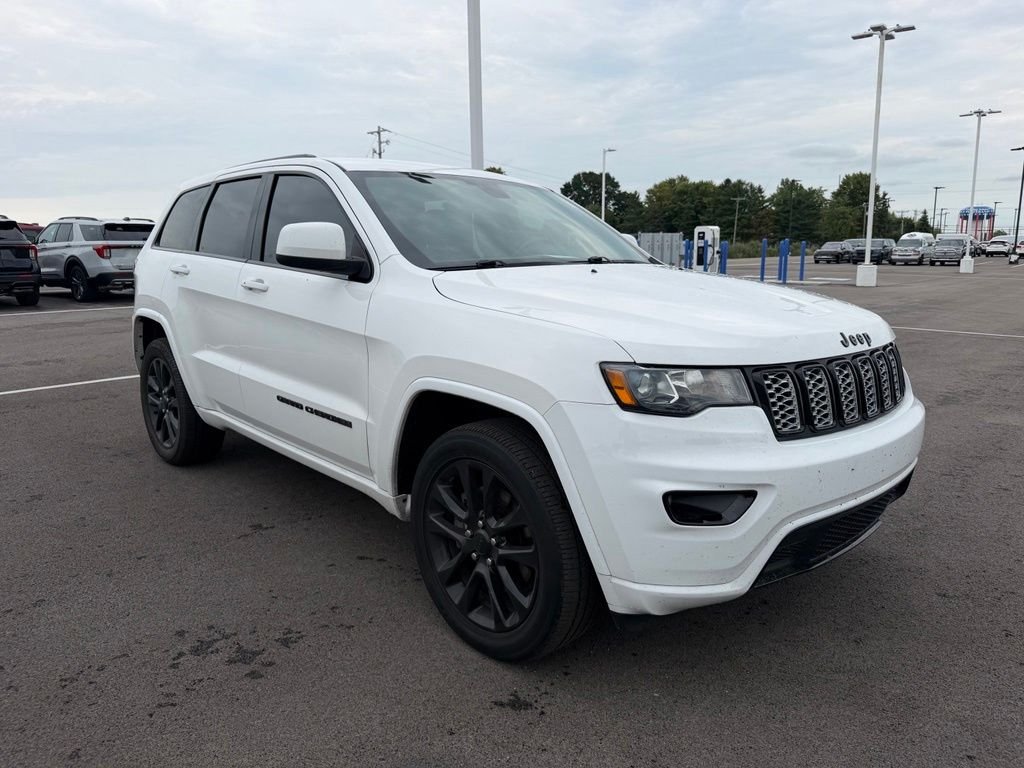 Used 2021 White Jeep Laredo X image 4