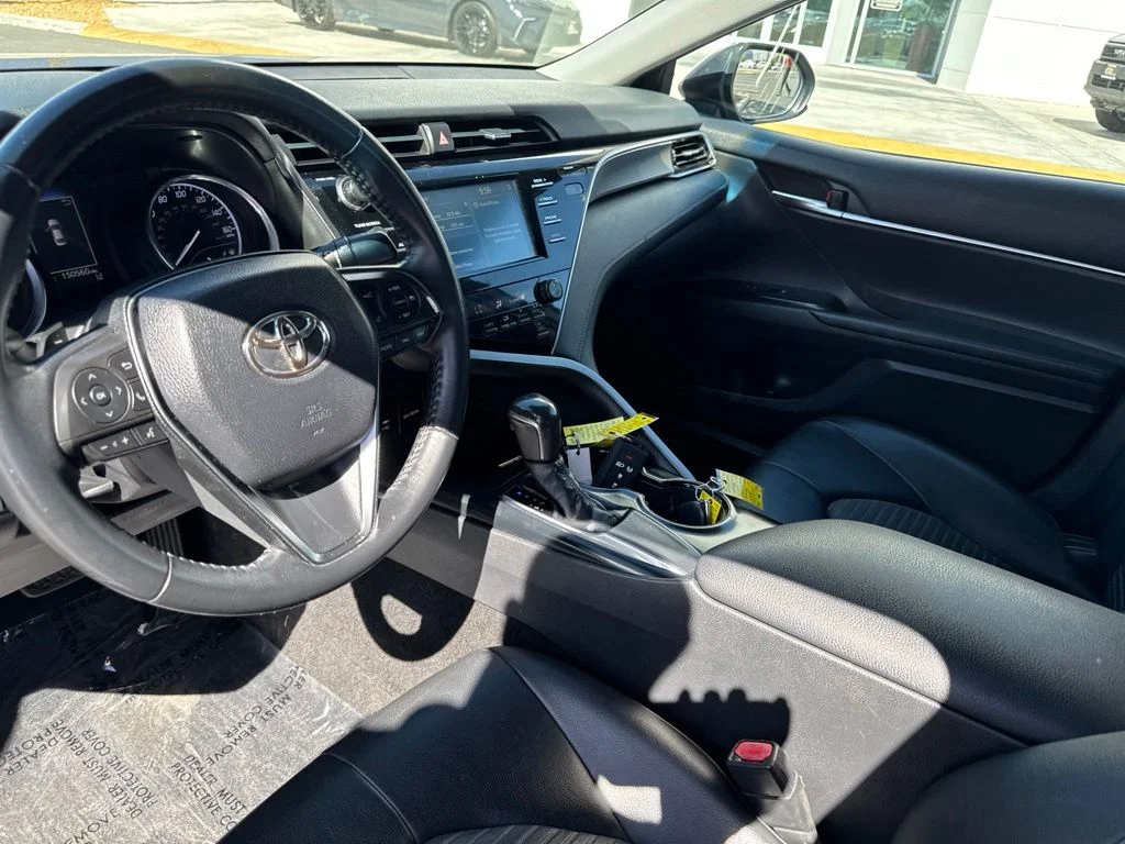 Used 2018 Gray Toyota SE image 13