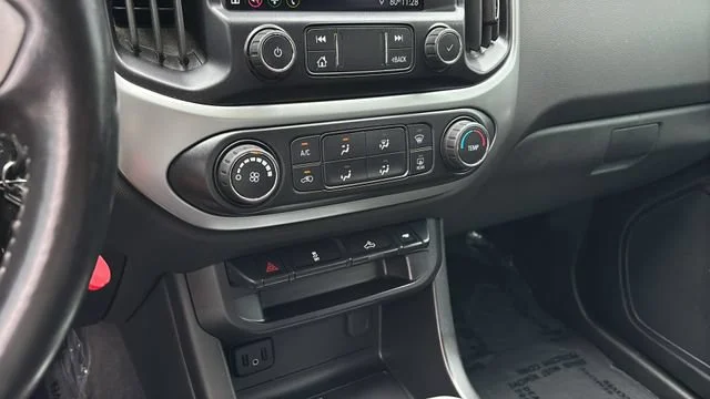 Used 2021 BLACK Chevrolet 2WD LT image 31