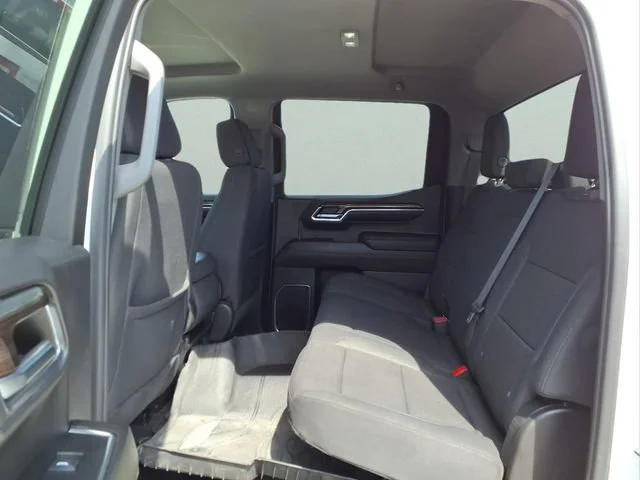 Used 2024 Summit White Chevrolet LT image 18