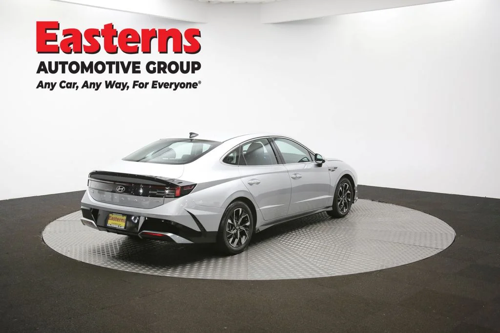 Used 2024 Silver Hyundai SEL image 36