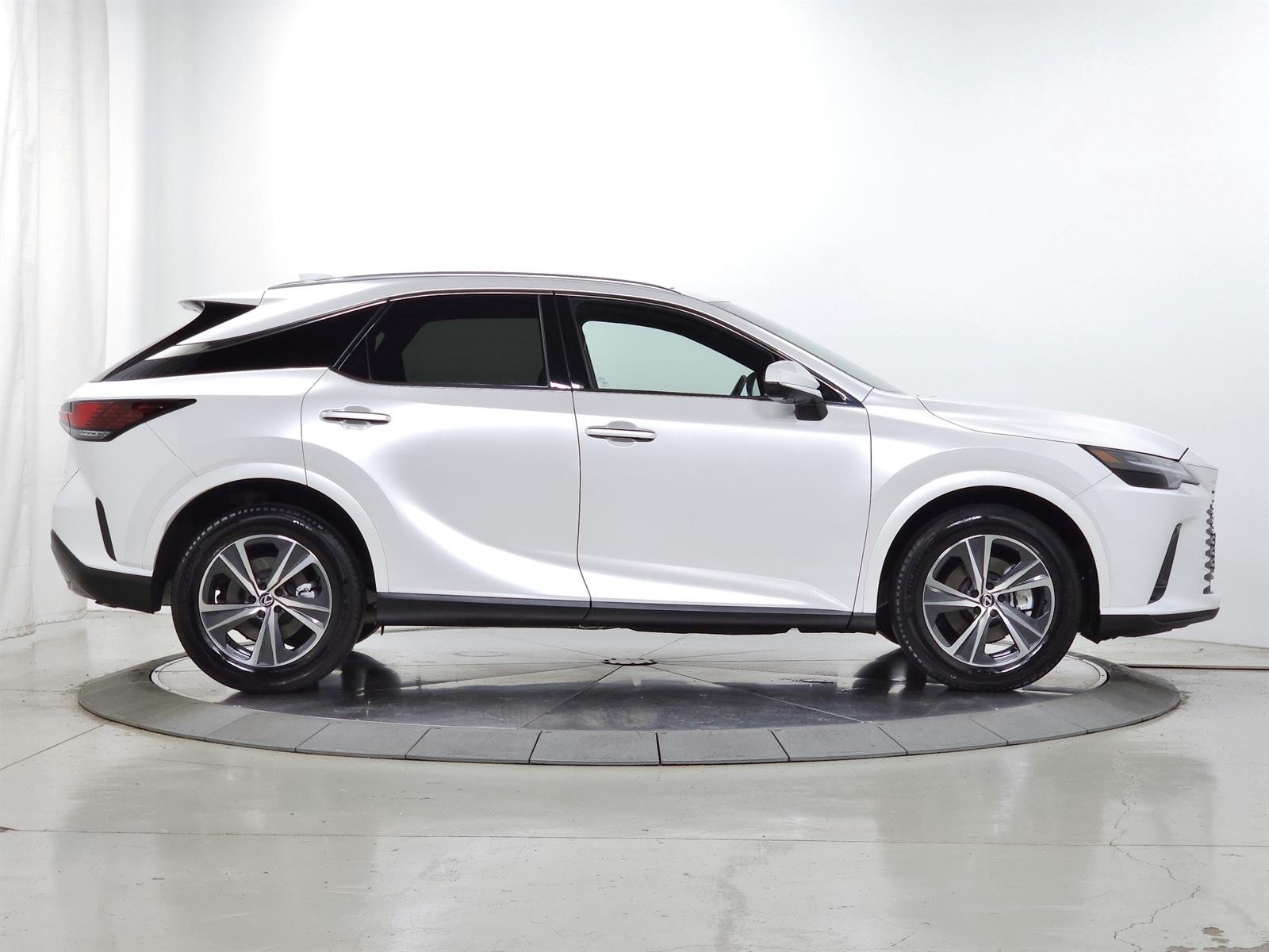 Certified Used 2024 Eminent White Pearl Lexus PREMIUM image 12
