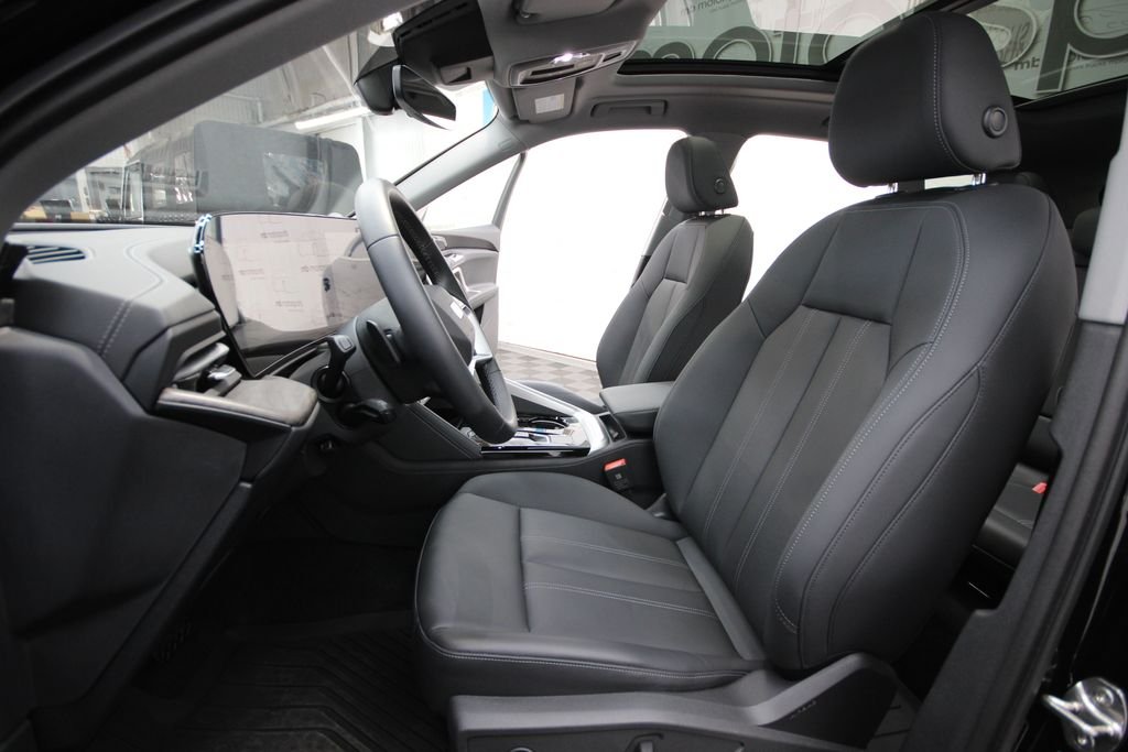 2025 Audi Q5 Premium - Photo 13