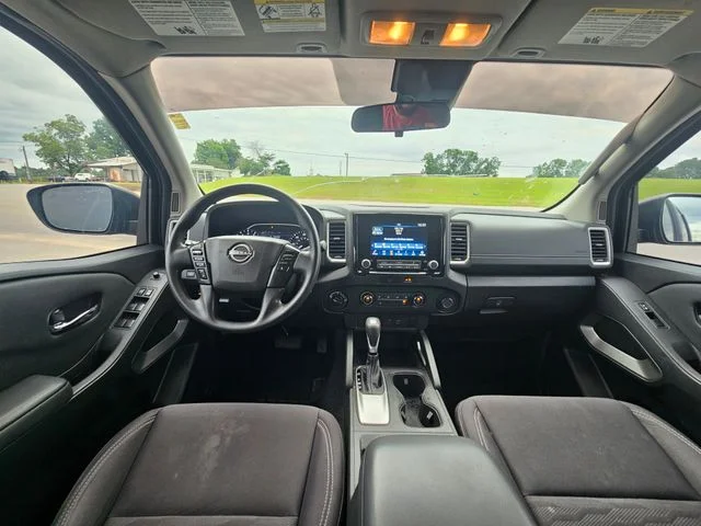 Used 2022 Gray Nissan SV image 12