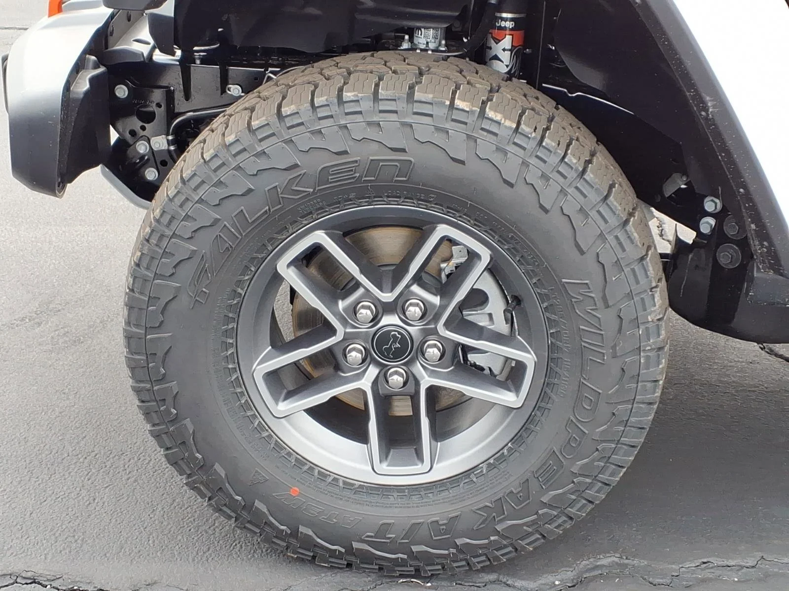 New 2026 Bright White Clearcoat Jeep Mojave image 21