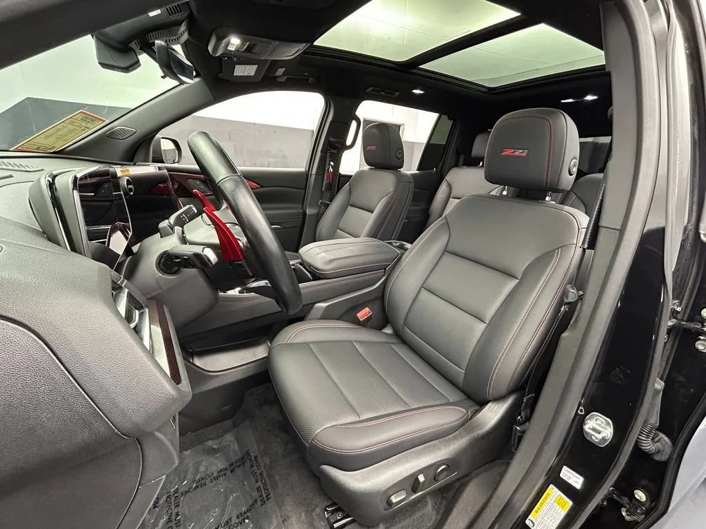 Used 2025 Mosaic Black Metallic Chevrolet Z71 image 10