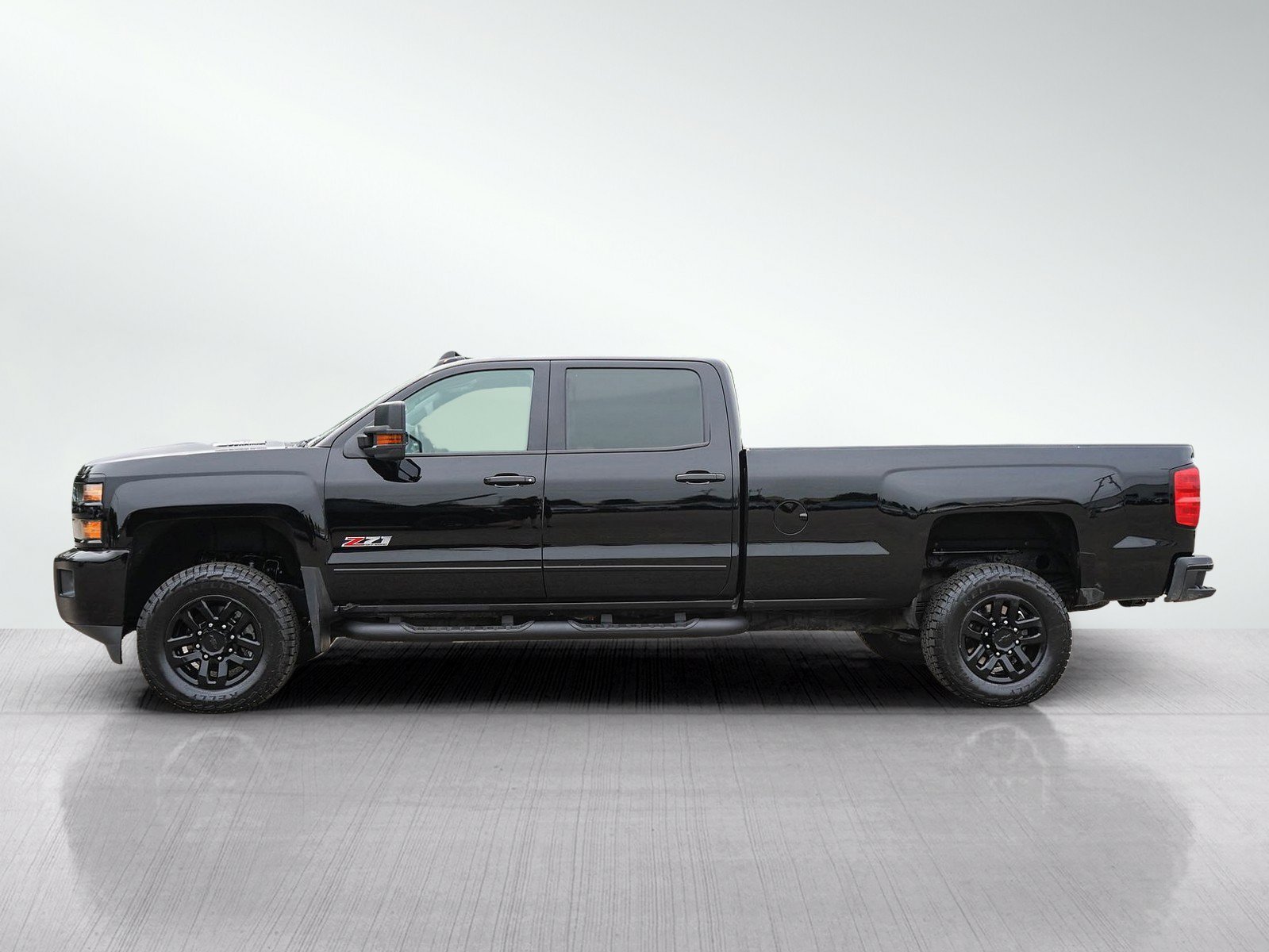 Used 2019 Chevrolet Silverado 2500HD LTZ with VIN 1GC1KTEY6KF127558 for sale in White Bear Lake, Minnesota