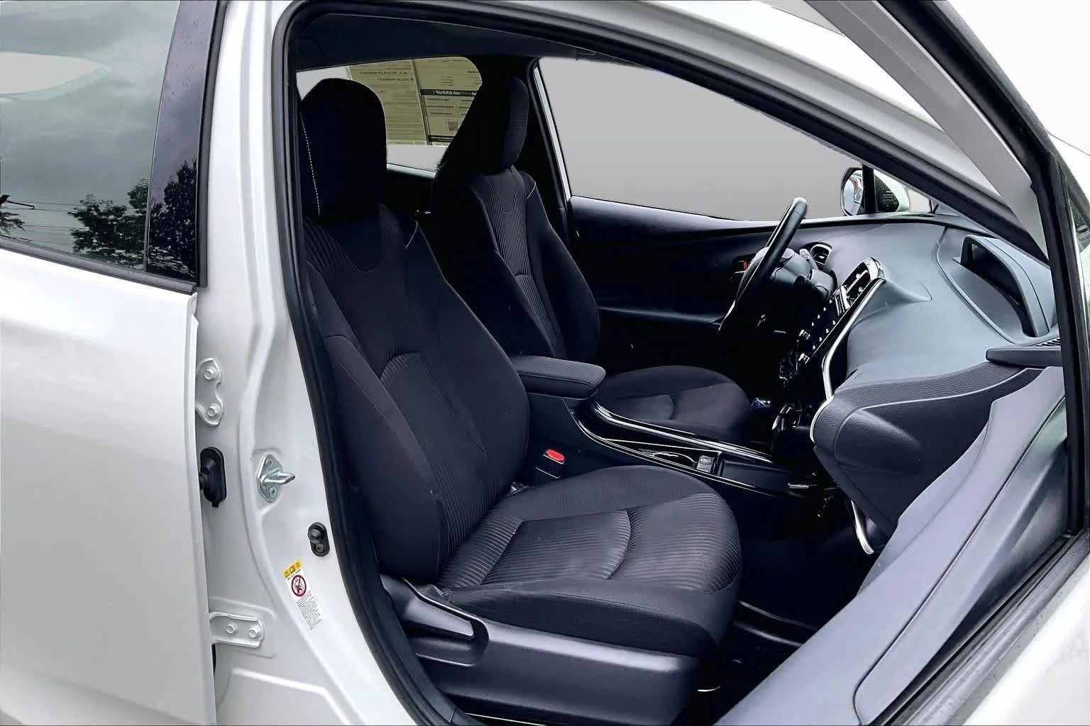 Used 2020 Blizzard Pearl Toyota LE image 8