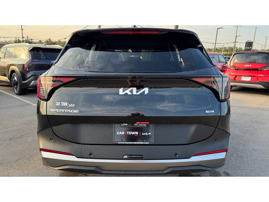 New 2026 Fusion Black Kia LX image 5
