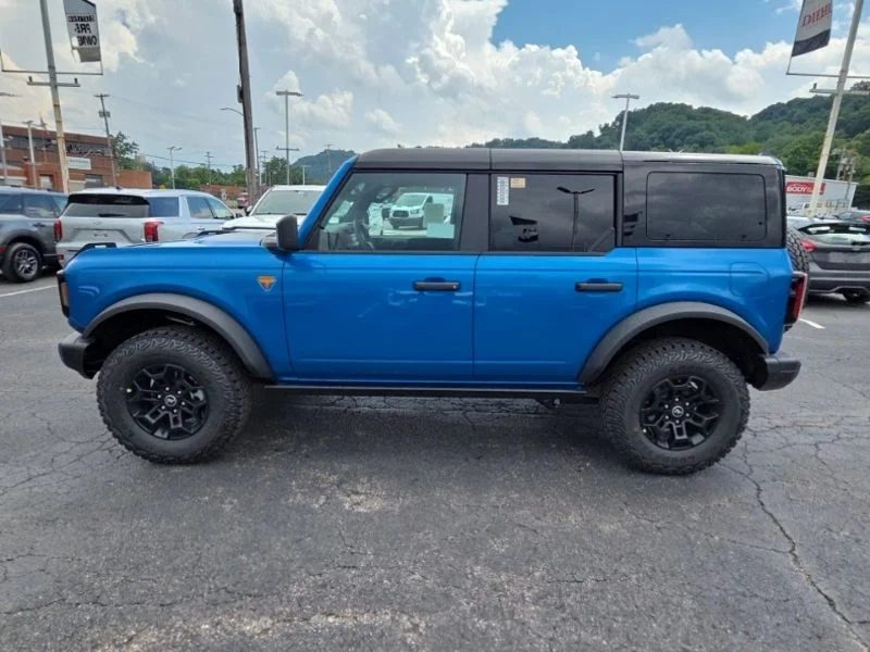 New 2026 Blue Ford Badlands image 4
