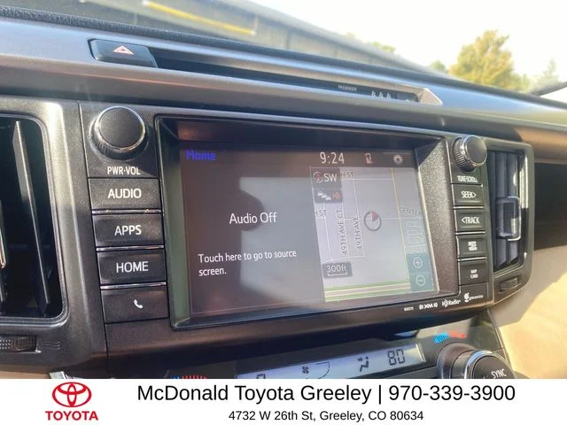 Used 2017 White Toyota XLE image 18