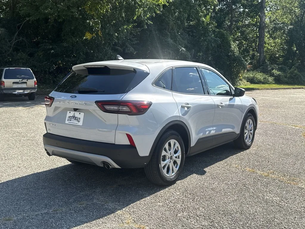 Used 2025 Silver Ford Active image 7
