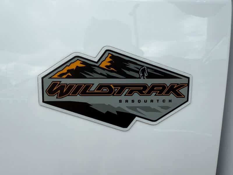 Used 2023 Oxford White Ford Wildtrak image 26