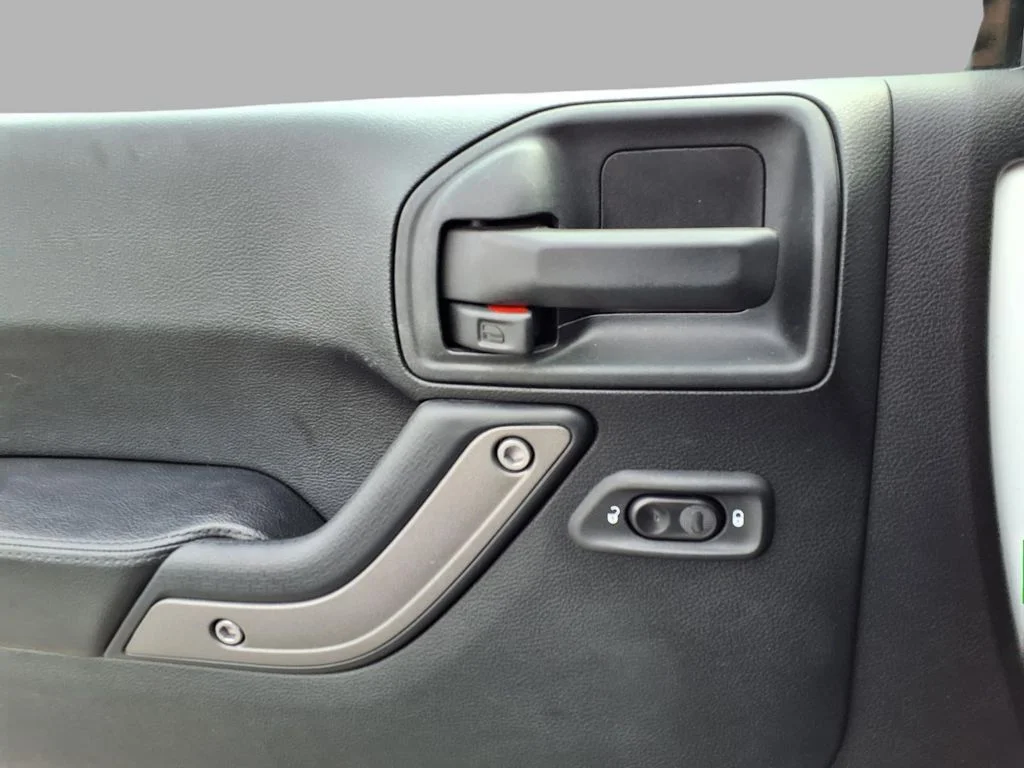 Used 2017 White Jeep Sport image 20