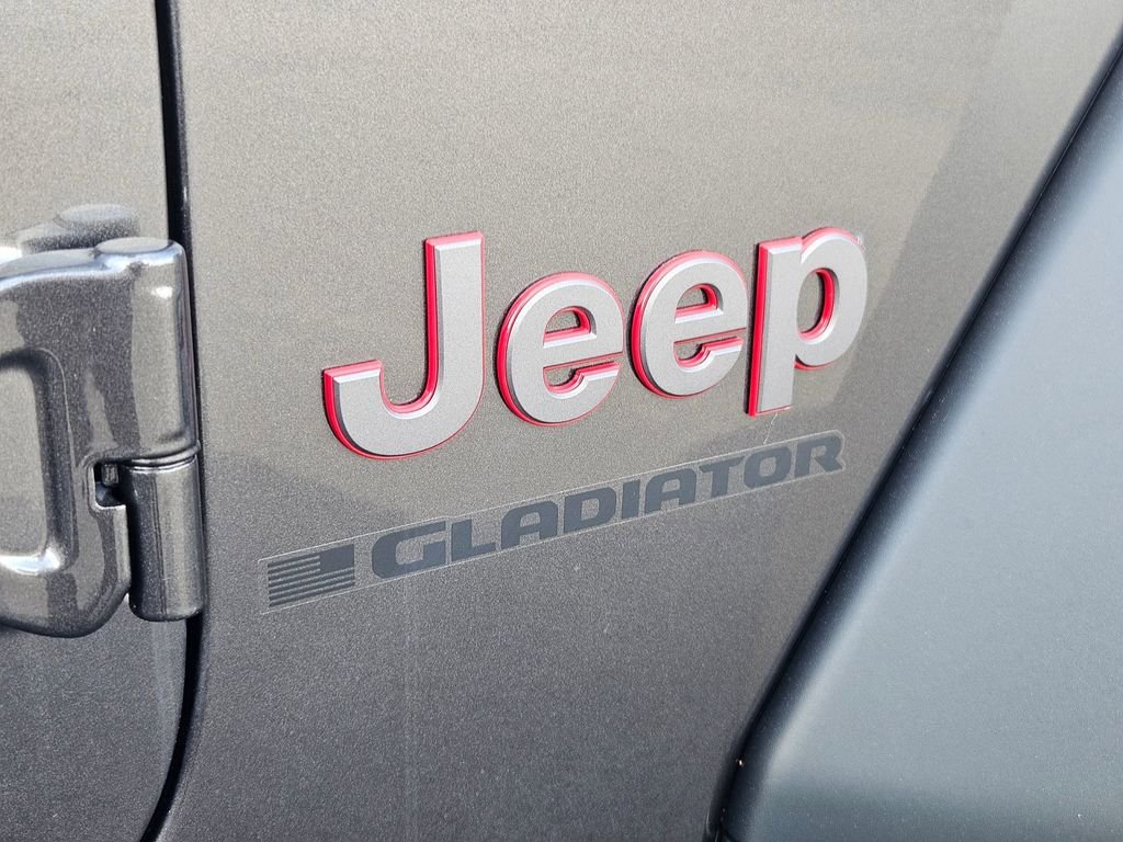 New 2026 Granite Crystal Metallic Clearcoat Jeep Rubicon image 25